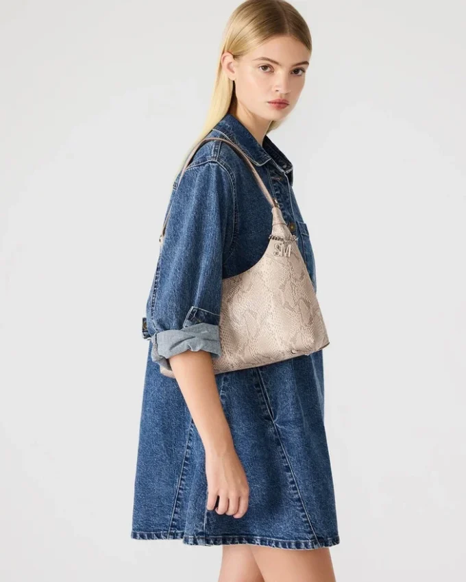 Amari-väskor i sandfärgad ormskinn