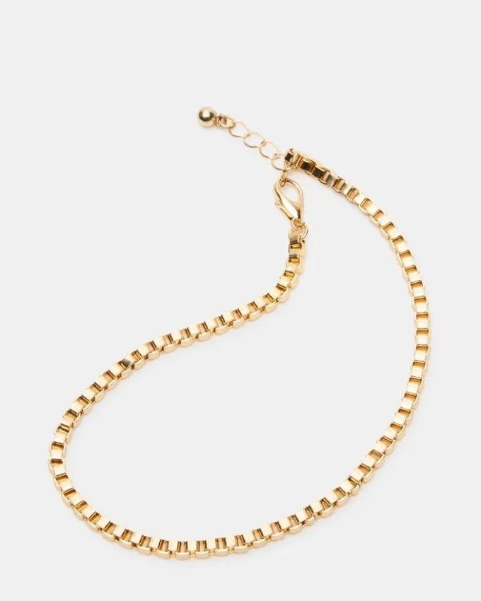 Ankelkedjeset med körsbärsberlocker