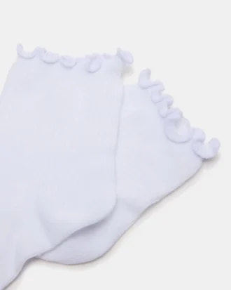 Ankelstockar med salladskant, vita strumpor