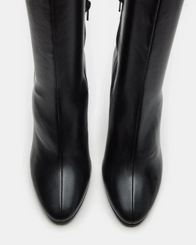 Aria Svart Aria Svart