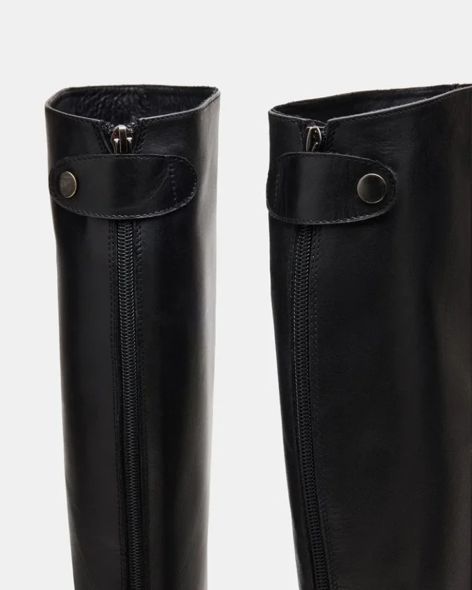 Beren svart läder Beren svart läder