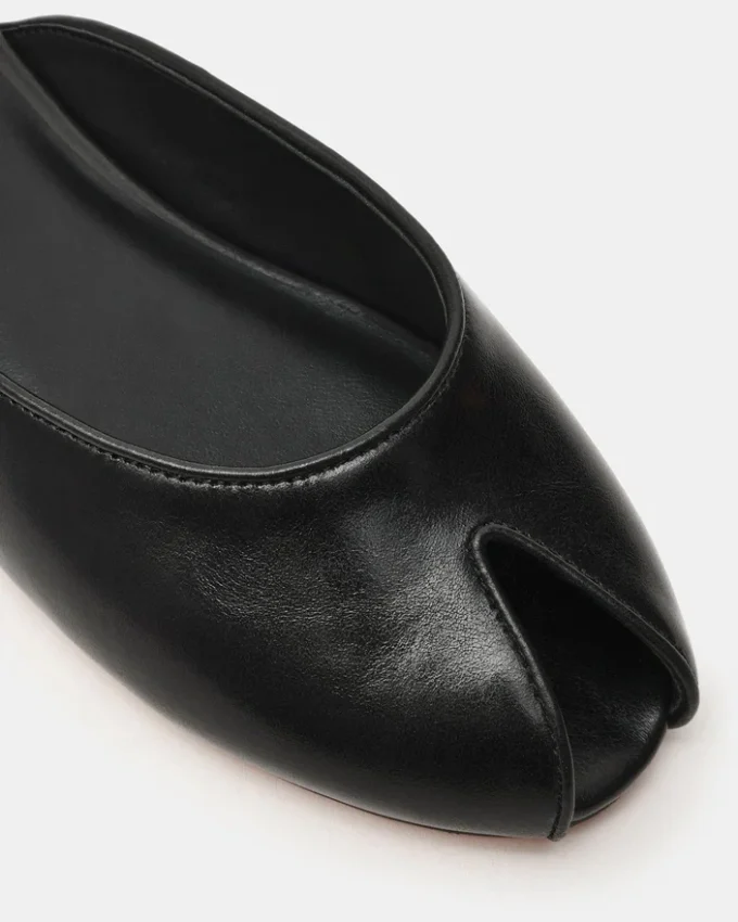 Bloss Black Leather Bloss Black Leather