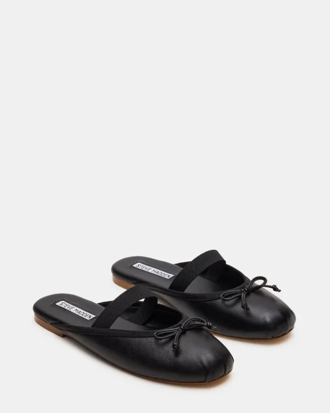 Cutesy svart läder Cutesy svart läder