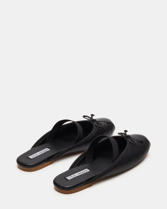 Cutesy svart läder Cutesy svart läder