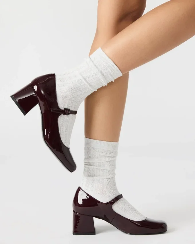 Darcey vinröd lack Darcey vinröd lack