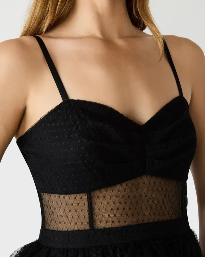 Emily-klänning i svart tyll Emily-klänning i svart tyll