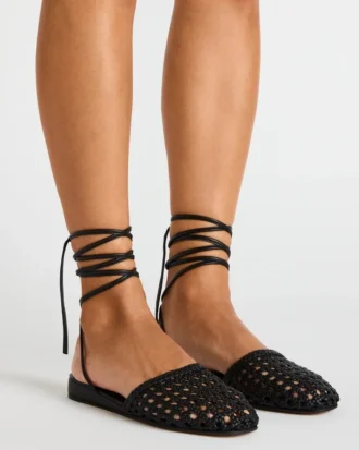 flutter svart lder 2 330x413 - Flutter svart l&auml;der