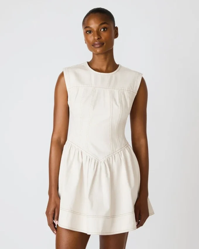 Irinna-klänning i sand