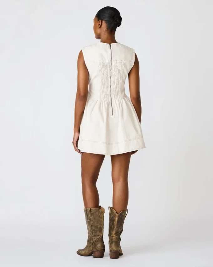 Irinna-klänning i sand