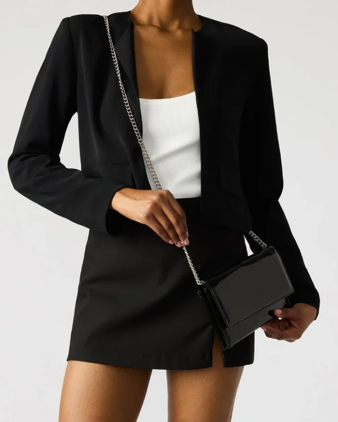 Juliana-väska i svart lack