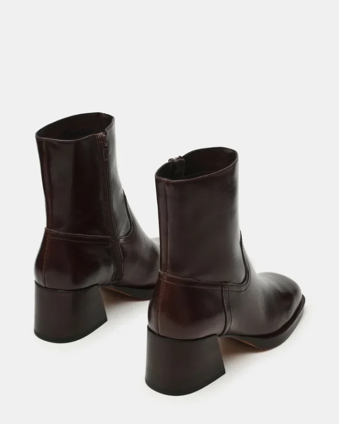 Latches brunt läder