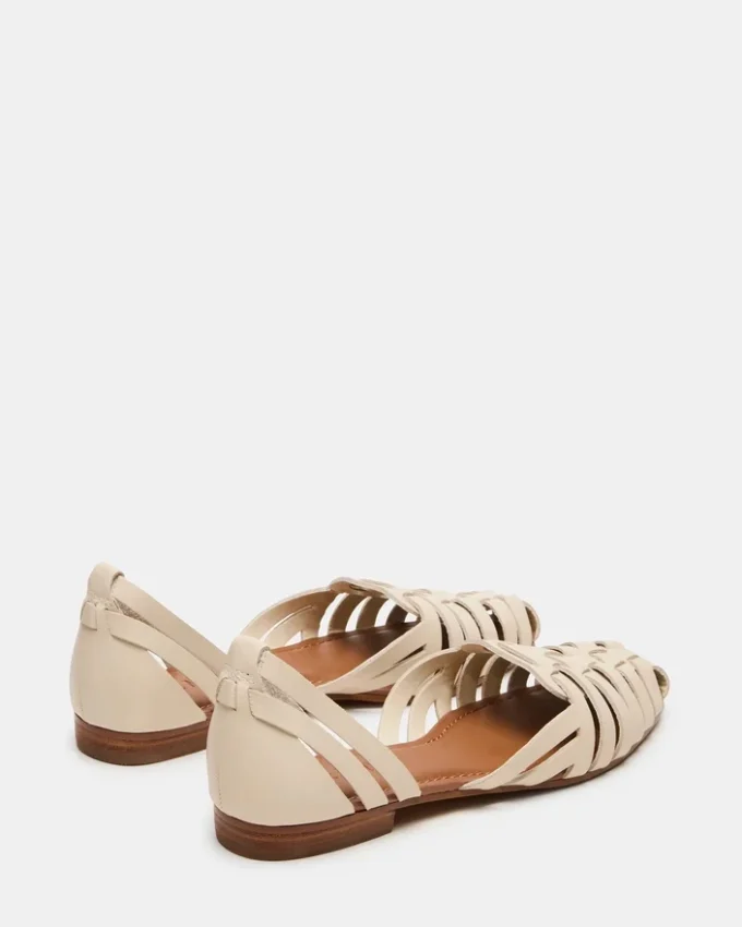 Medlin i vitt läder