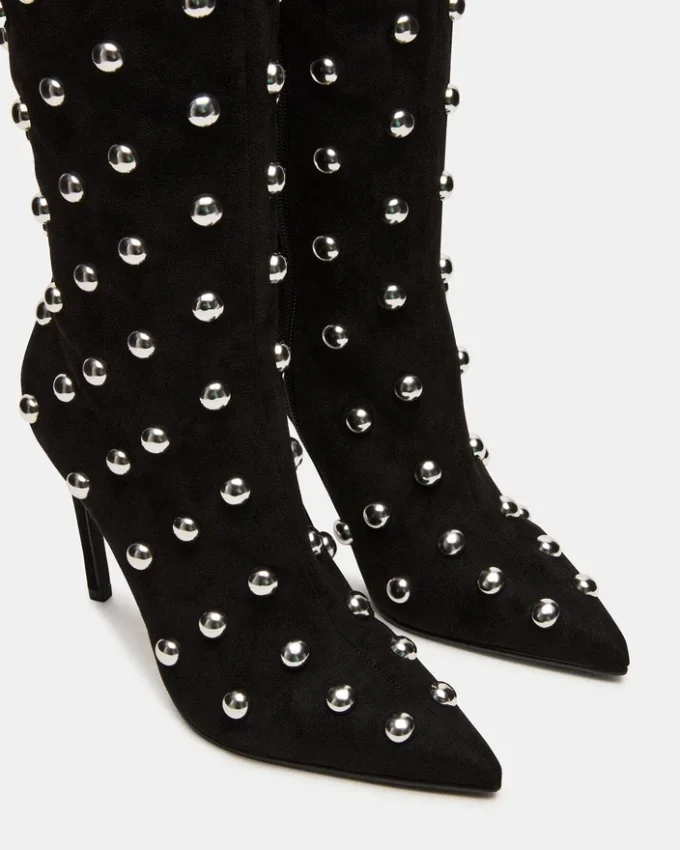 Nitro Black Studs