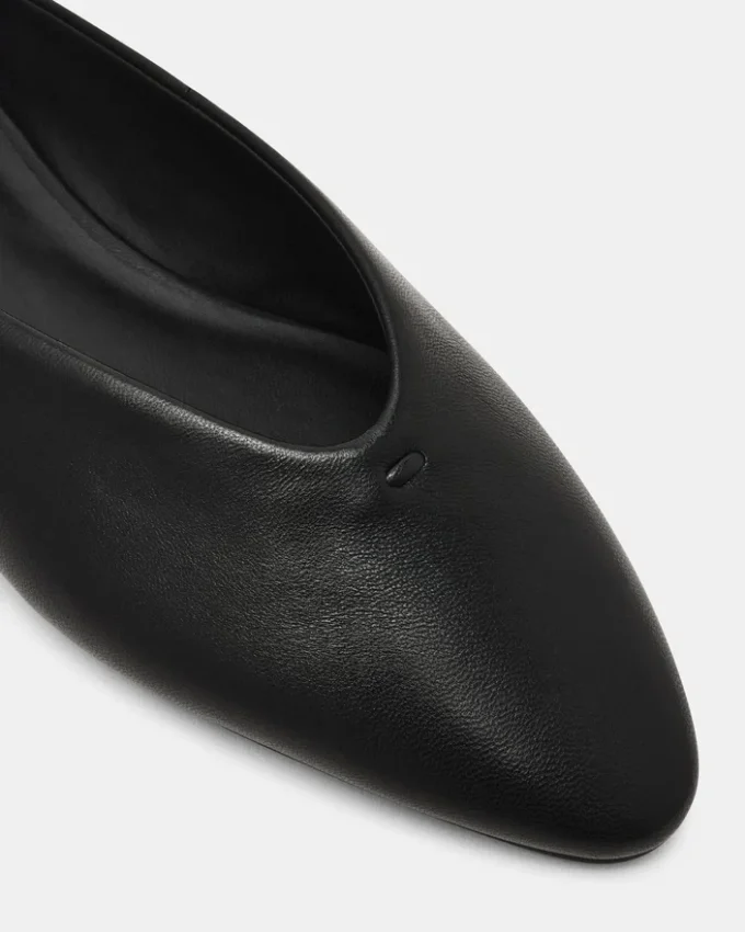 Sherman svart läder