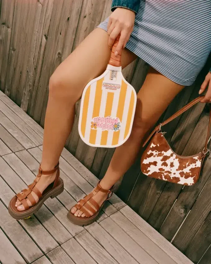 Smith-väska i brunt ko-mönster