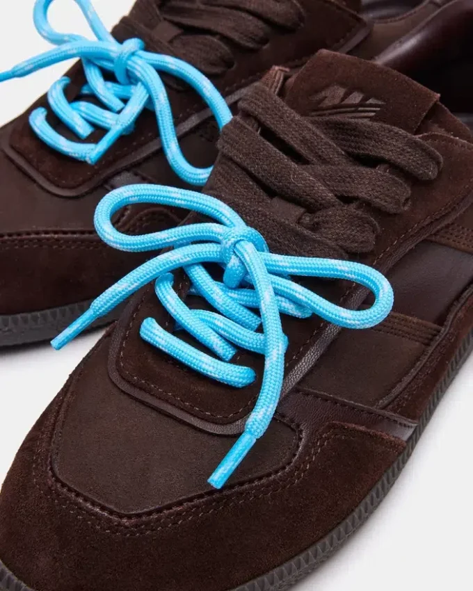 Sportig brun Sportig brun