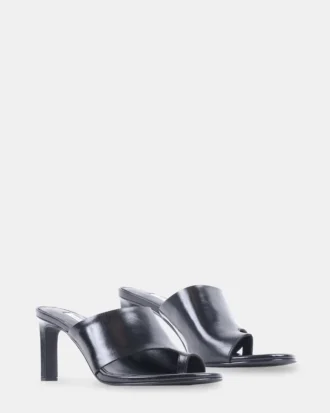 Valentin svart läder